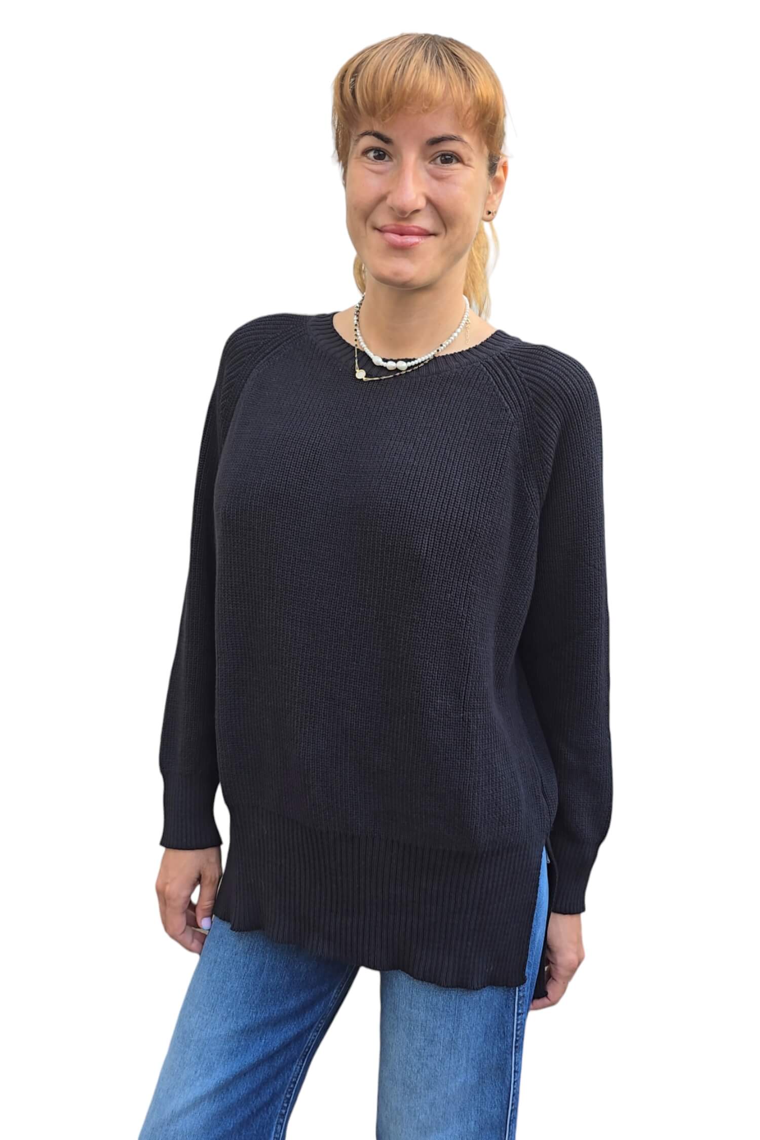 Women's knitted sweater KONTATTO black