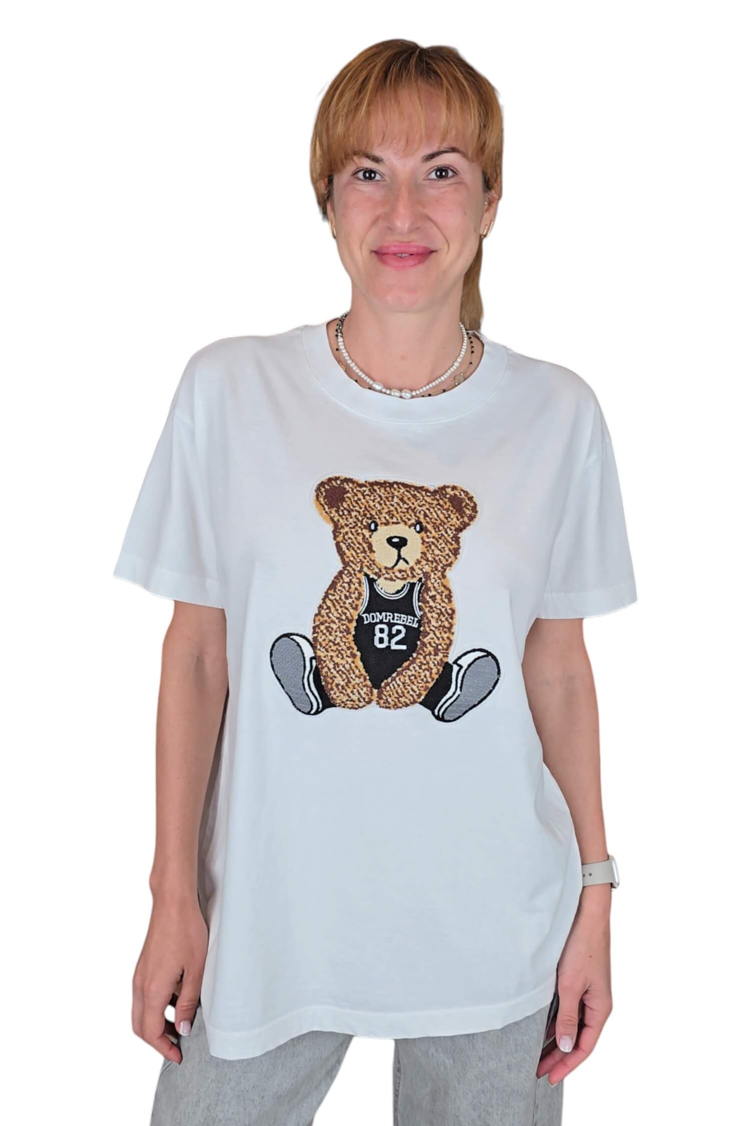 Women's oversize t-shirt with VICOLO teddy bear patch, white