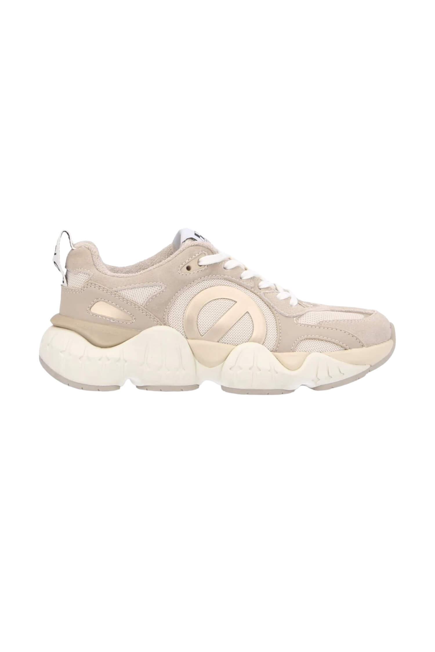 Brand sneakers on the platform NO NAME beige