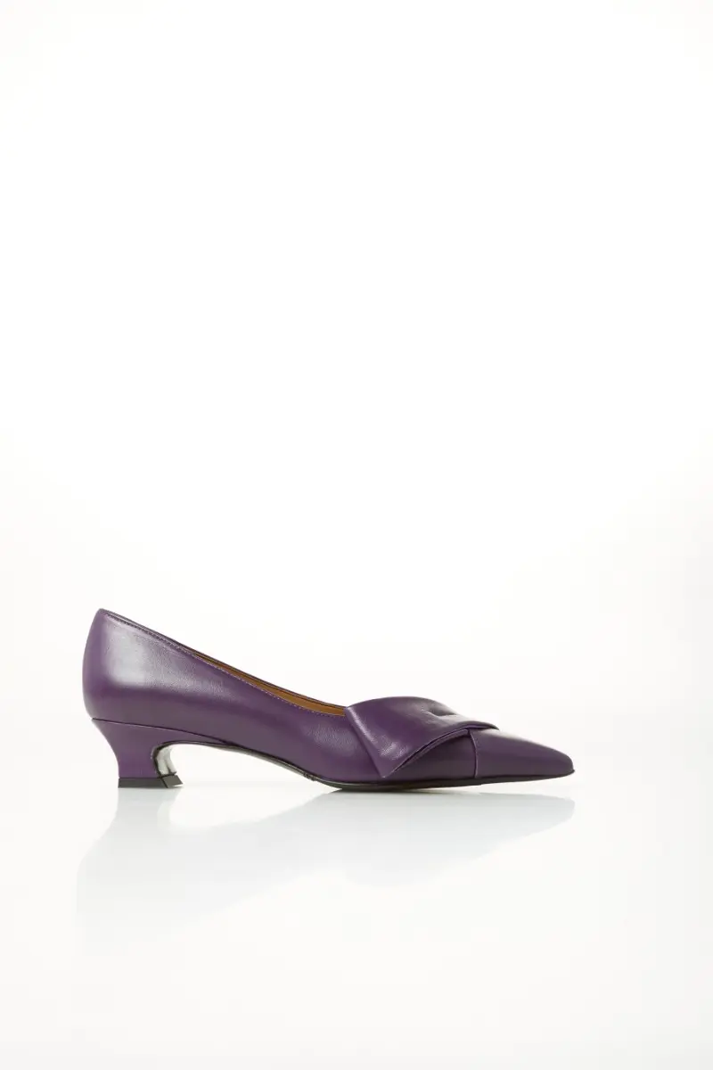 In stock 14.10.2024 Women's low heel leather shoes OVYE purple