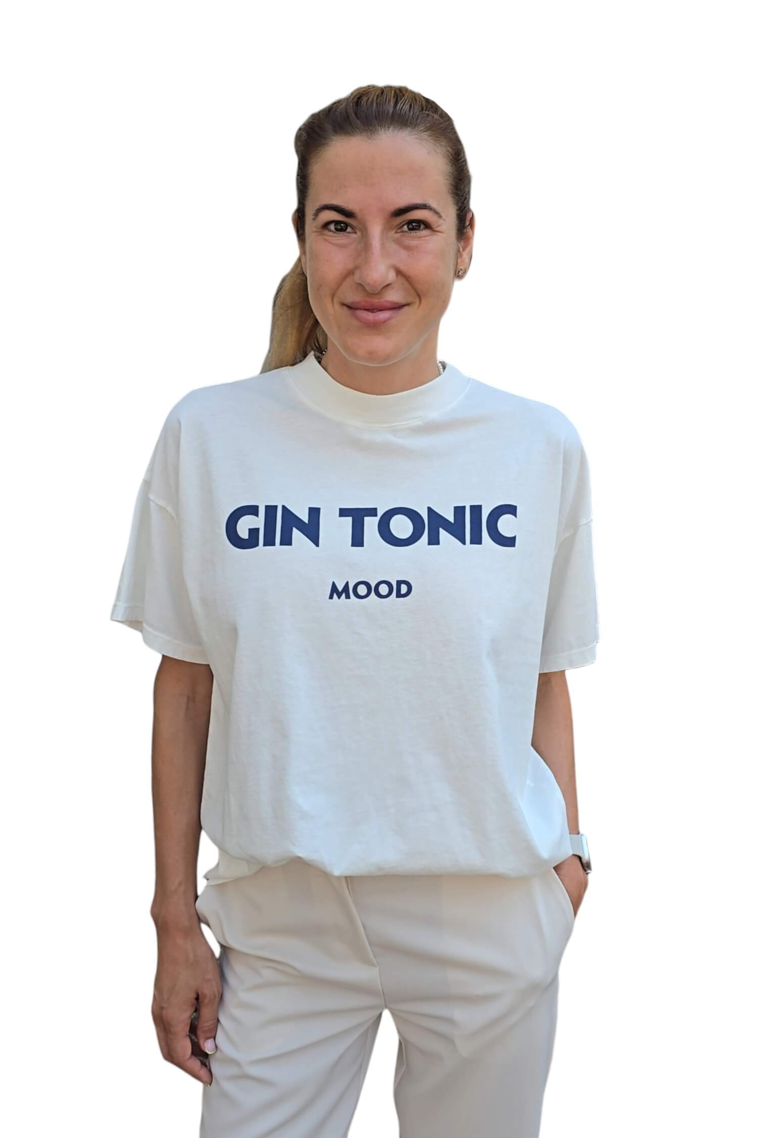 Women's white oversize VICOLO t-shirt with the inscription GIN TONIC mood