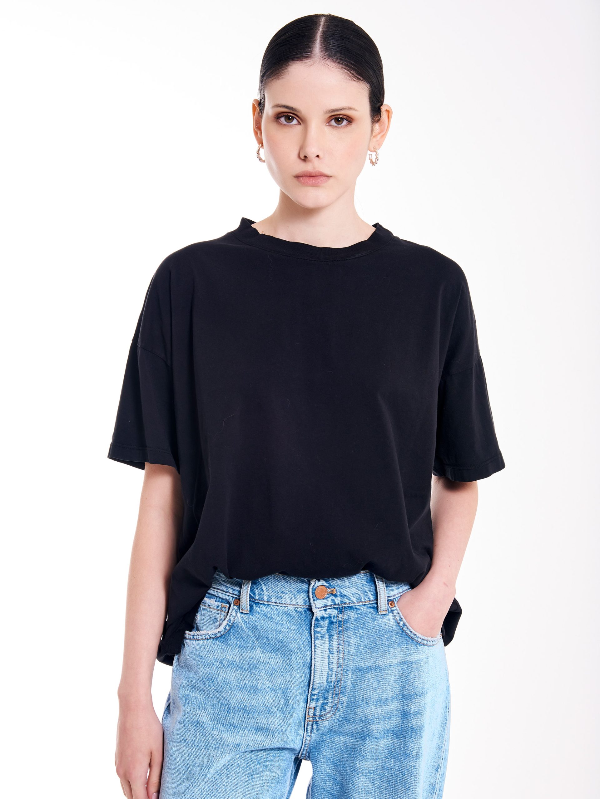 Women's black VICOLO T-shirt